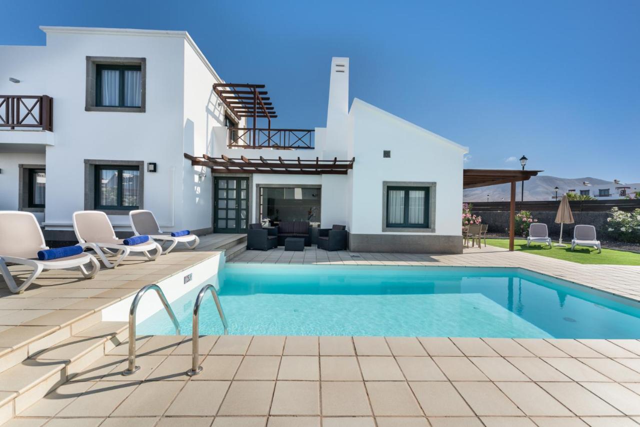 Villas Camelot By Escape Home Playa Blanca  Extérieur photo