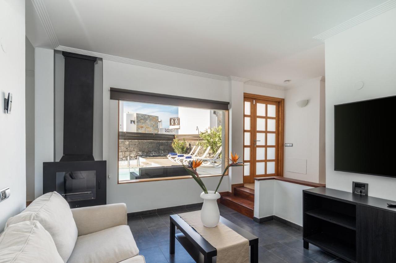 Villas Camelot By Escape Home Playa Blanca  Extérieur photo