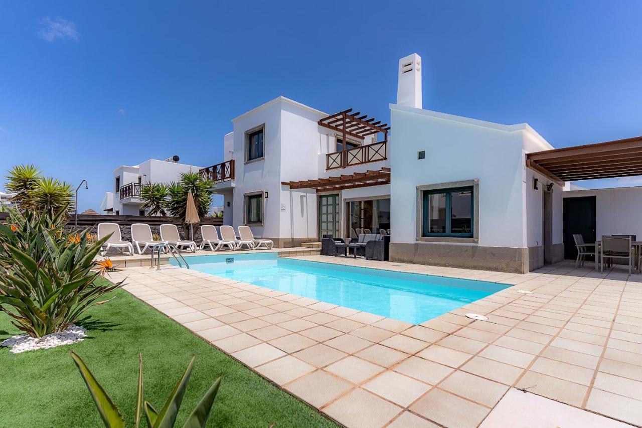 Villas Camelot By Escape Home Playa Blanca  Extérieur photo